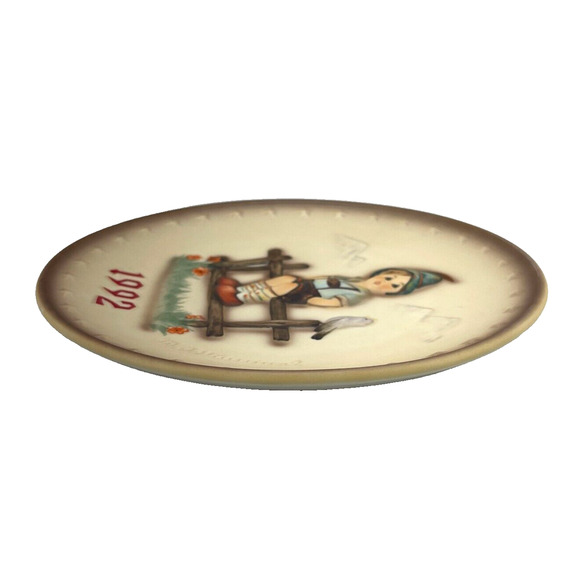 Vintage 1992 Goebel M.J. Hummel 22nd Annual Collector Plate HUM 288 Series of 25 - Picture 4 of 14